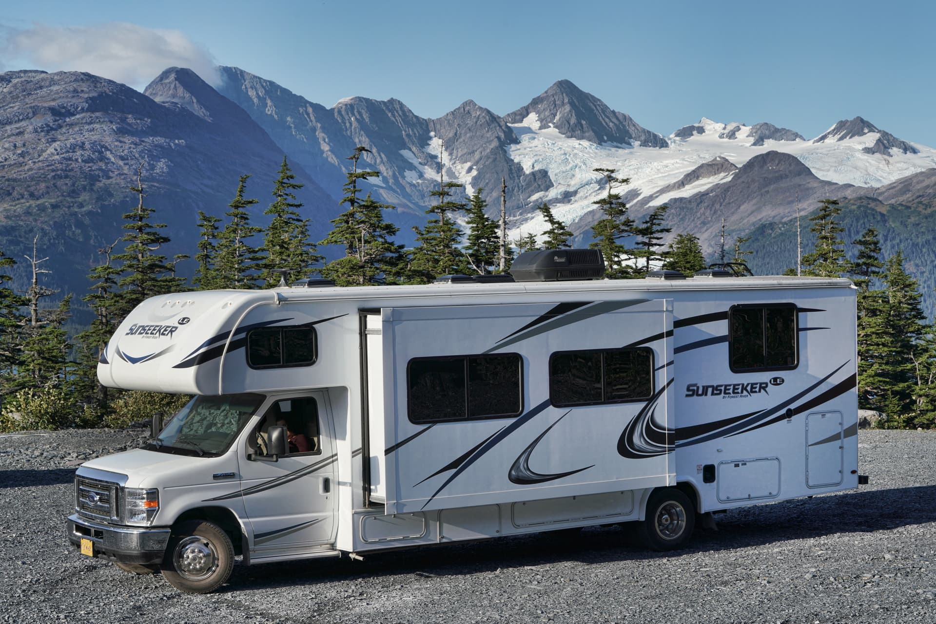 When to Book an Alaska RV Rental for Summer 2027