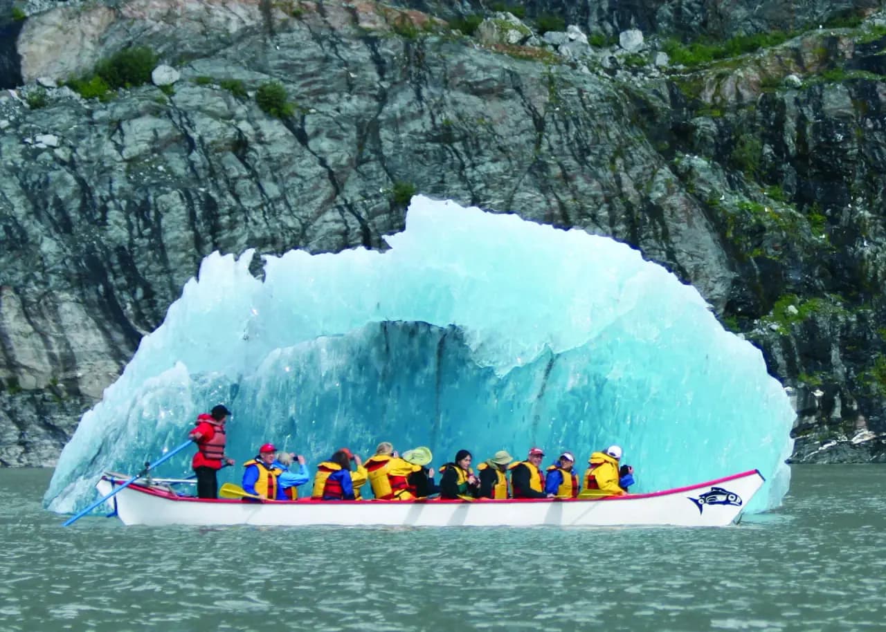 Canoe near Iceberg
