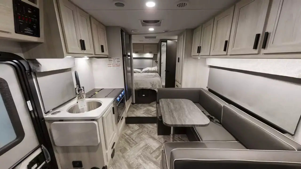 2024 Sunseeker 2350 LE interior