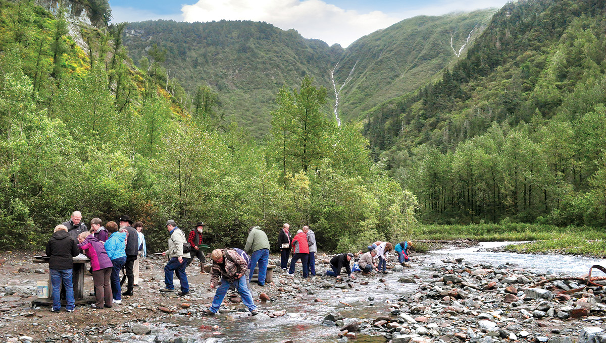 Alaska Gold Panning Tours